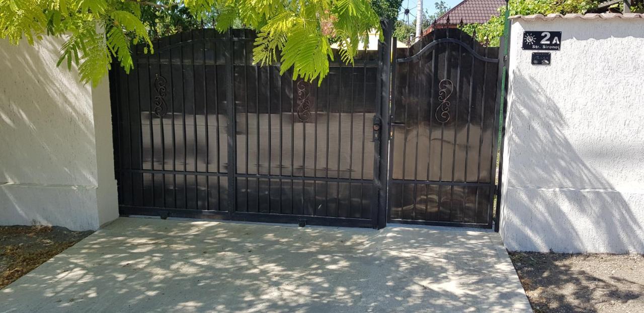 Отель Casa Ella Тузла Экстерьер фото